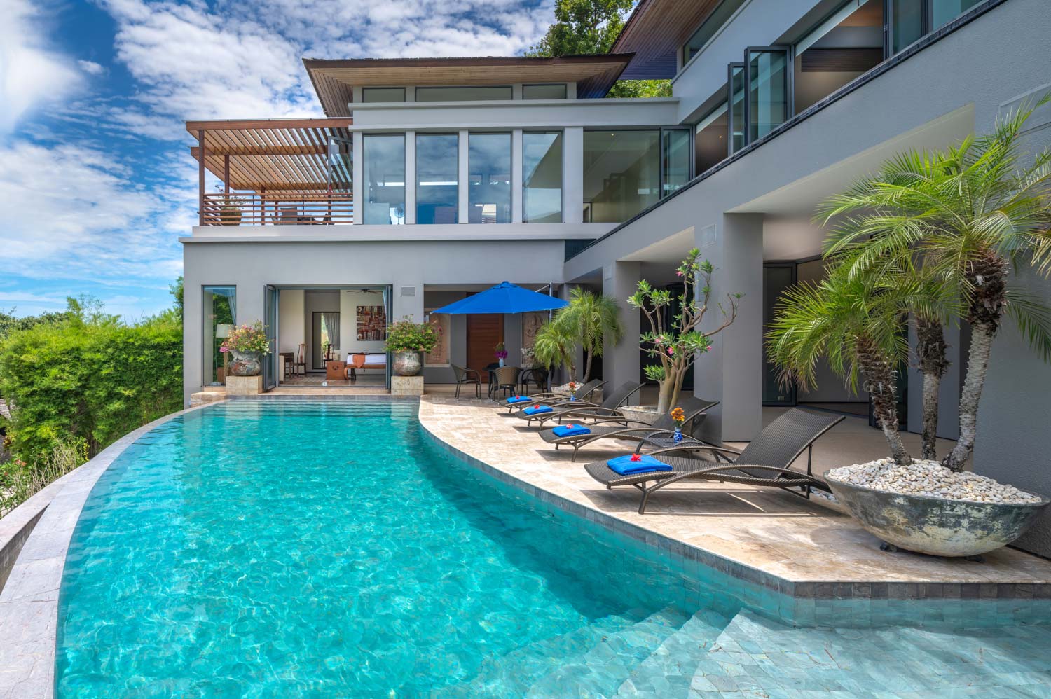 2-Villa-Fah-Sai-Swimming-Pool-Area